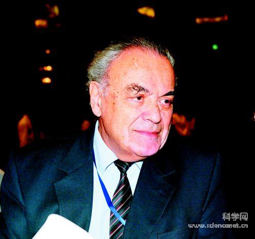 ��ѧ�ƵĽ������ںϽ��������µ�ԭʼ����˼���ӿ�֡� 