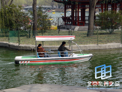 ��Ȼ��ɫ��һ��